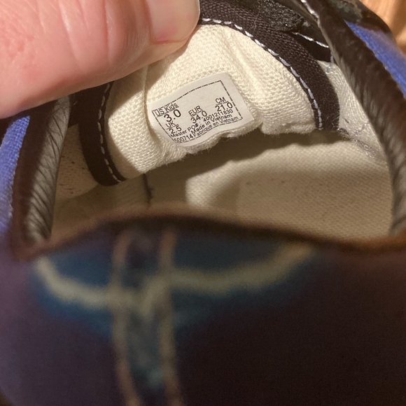 Kids Vans - Picture 6 of 6